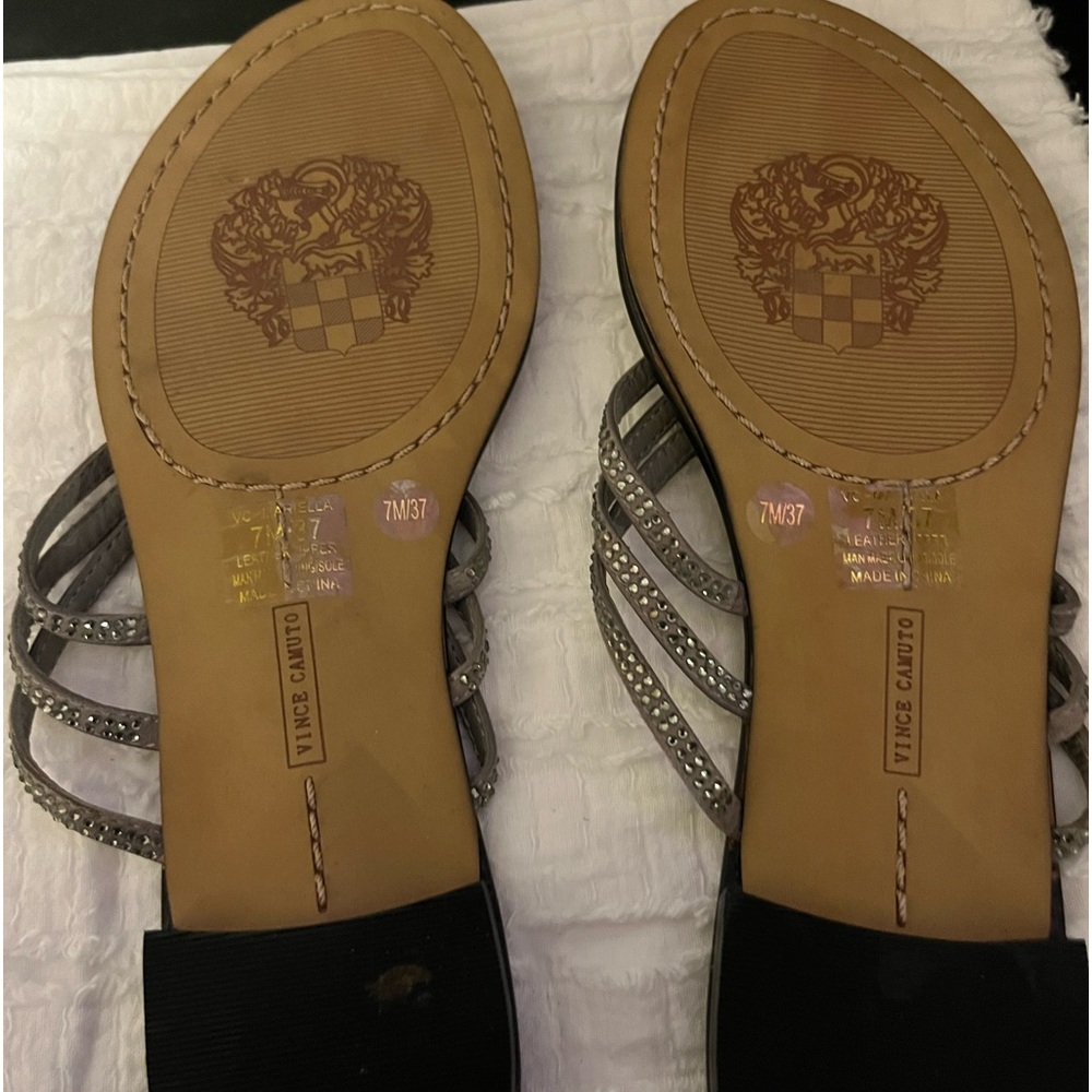 Vince Camuto flat sandals